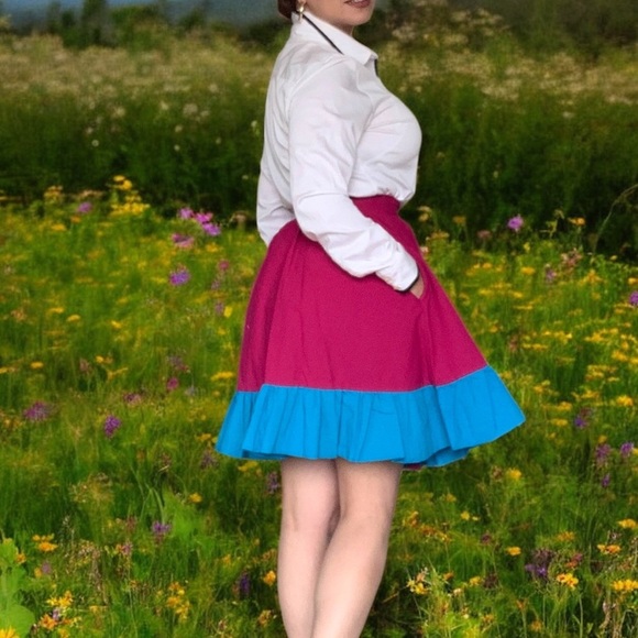 Colorful Women's Skirt - Picture 3 of 9